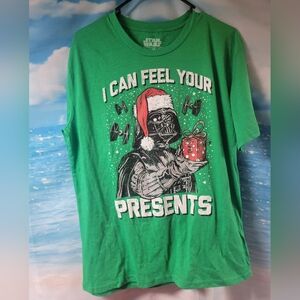 Star Wars Mad Engine NWOT‎ Christmas Tshirt Darth Vader Size Medium Unisex